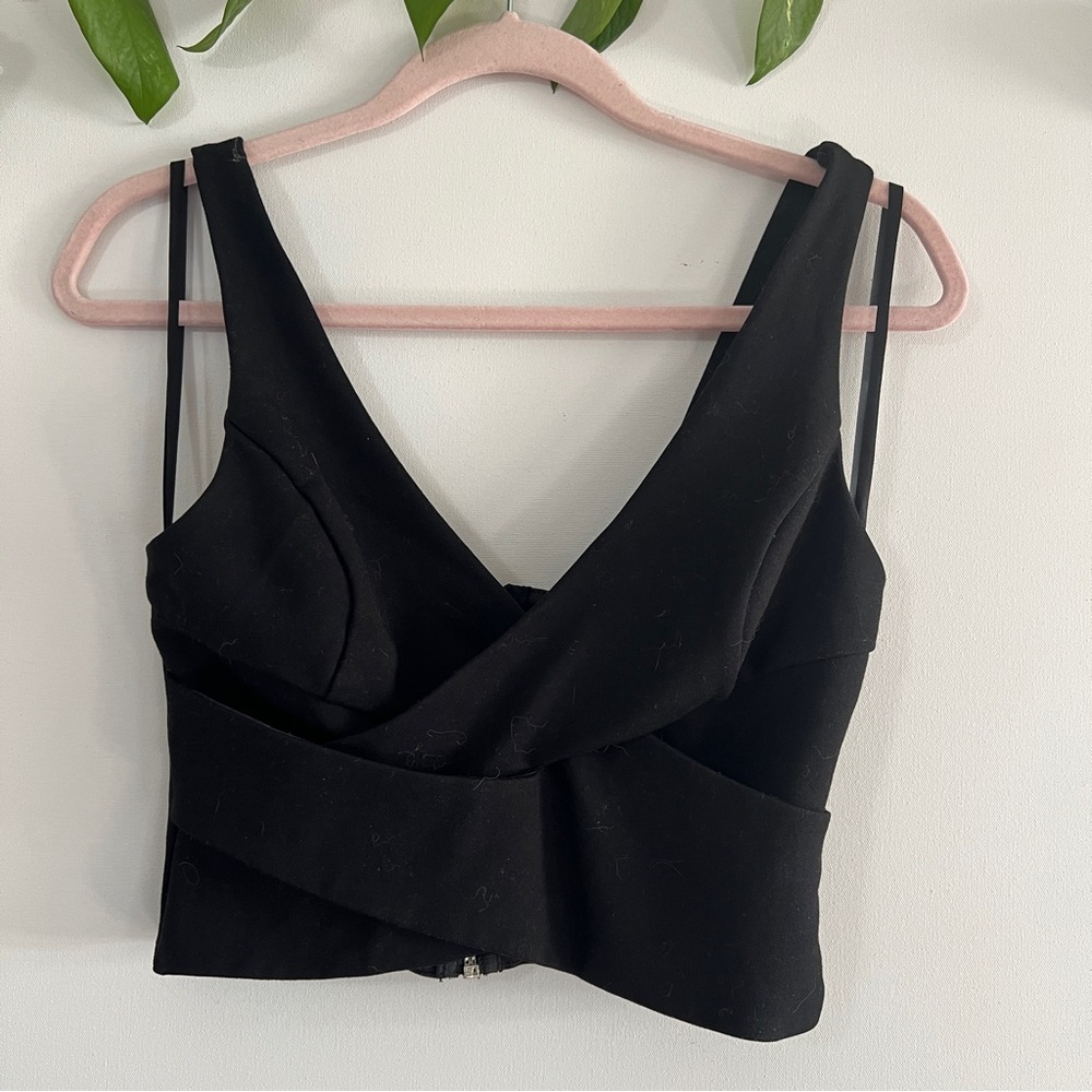 Black Crop Top || GUESS || size Small